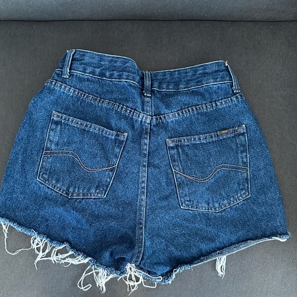 Taco Blue Jean Shorts- Made in Brazil
100% Cotton Jeans - Picture 6 of 7